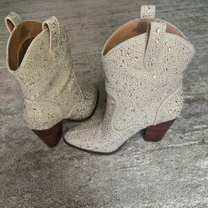 Jessica Simpson Cream Rhinestone Western Ankle Boots